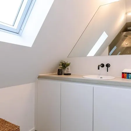 Appartement Huswell - Lovely New In By The