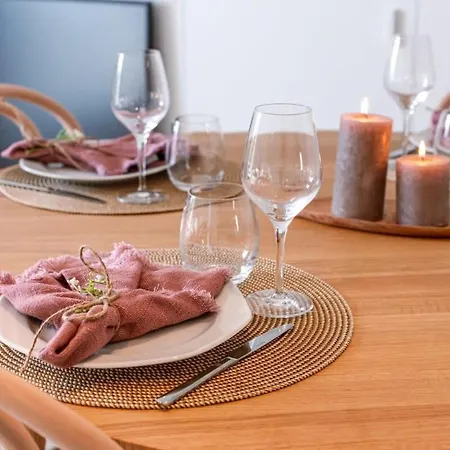 Huswell - Lovely New In By The Appartement *